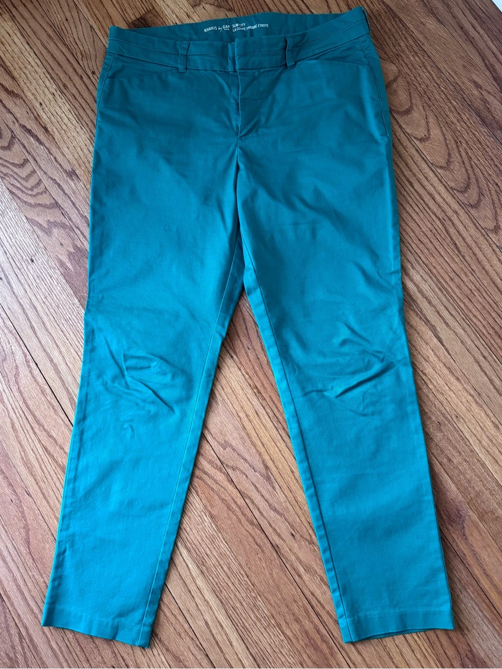Gap Downtown Khakis Mid-Rise Slim City Pants Size 8 Green